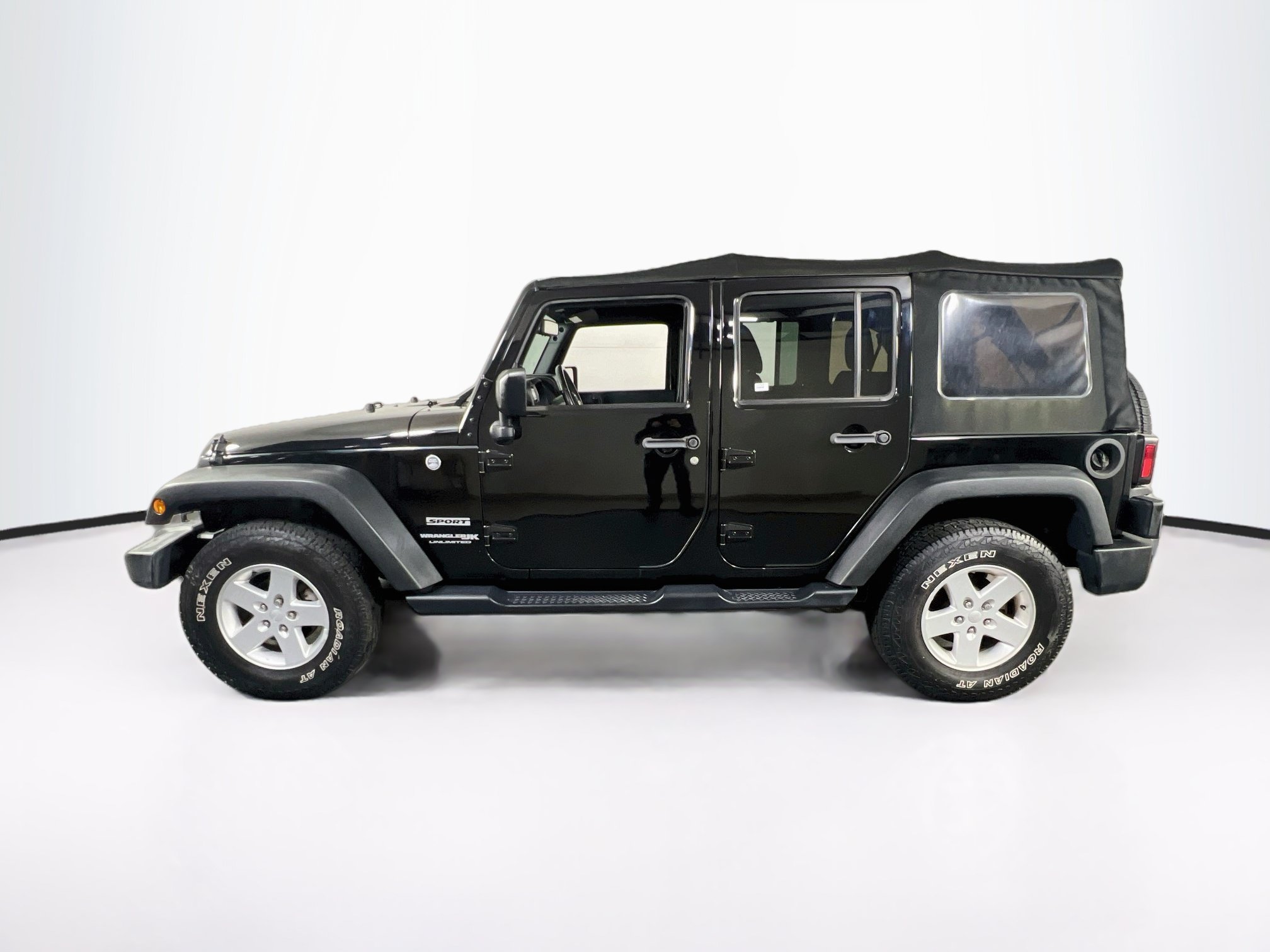 Used 2018 Jeep Wrangler Unlimited Sport S AWD/4WD image 8