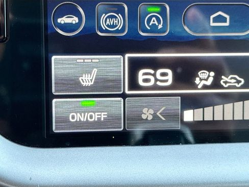 Certified 2025 Subaru Outback Limited image 28