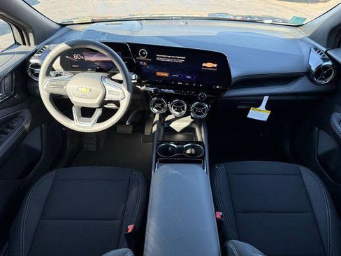 New 2026 Chevrolet Blazer EV LT image 32