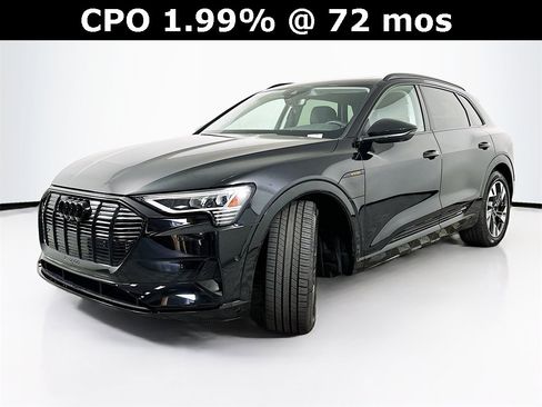 Used 2023 Audi e-tron Premium image 2