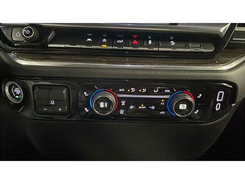 Used 2024 Chevrolet Silverado 1500 LT image 12