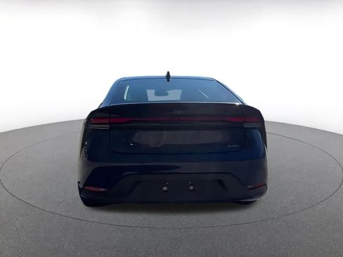 Used 2025 Toyota Prius LE image 12