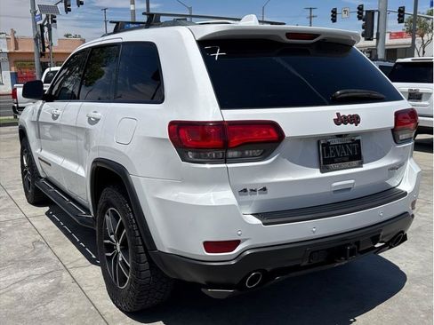 Used 2018 Jeep Grand Cherokee Trailhawk w/ Trailhawk Luxury Group AWD/4WD image 5