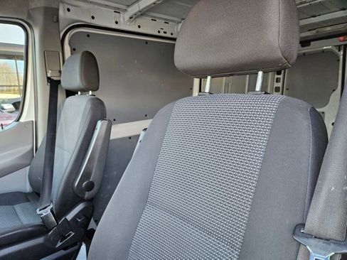 Used 2011 Mercedes-Benz Sprinter 2500 image 15