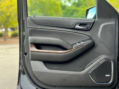 Used 2018 Chevrolet Tahoe LT w/ LT Midnight Edition image 12