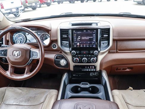 Used 2019 RAM 1500 Laramie RWD image 12