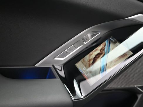 Used 2024 BMW 760i xDrive image 17