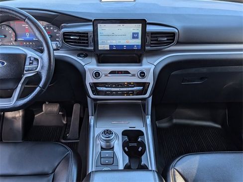 Used 2022 Ford Explorer XLT w/ Equipment Group 202A image 23