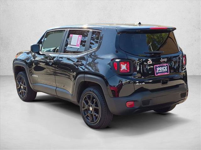 Used 2023 Jeep Renegade Latitude AWD/4WD image 8