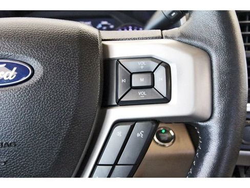 Used 2019 Ford F250 Lariat w/ Lariat Ultimate Package AWD/4WD image 19