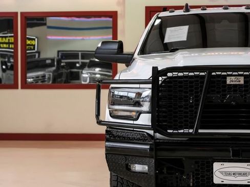 Used 2020 RAM 2500 Laramie w/ Night Edition AWD/4WD image 37