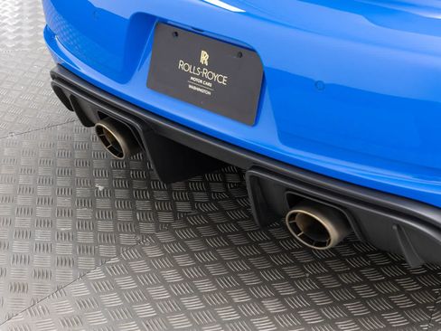 Used 2025 Porsche 718 Cayman GT4 RS RWD image 56