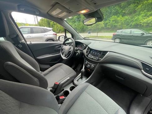 Used 2018 Chevrolet Trax LS FWD image 23