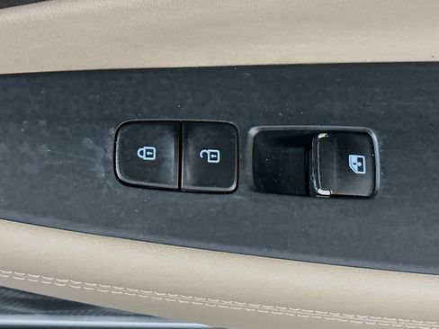 Used 2019 Hyundai Santa Fe Limited image 29