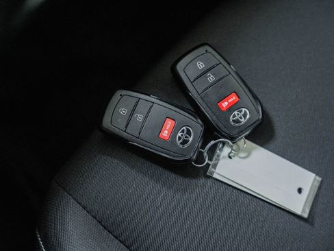 Used 2025 Toyota Tacoma TRD Sport AWD/4WD image 53