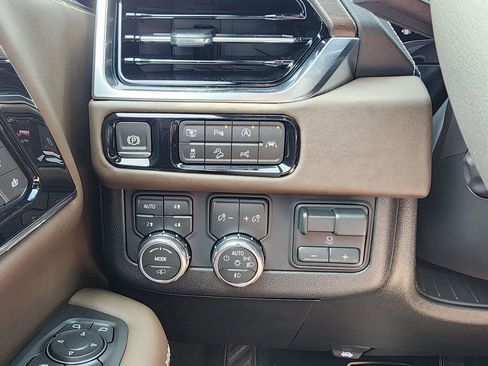 New 2026 GMC Yukon XL Denali Ultimate AWD/4WD image 21