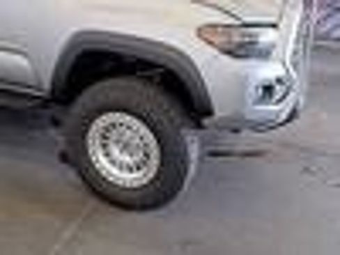 Used 2023 Toyota Tacoma TRD Off-Road AWD/4WD image 15