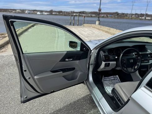 Used 2013 Honda Accord EX-L image 11