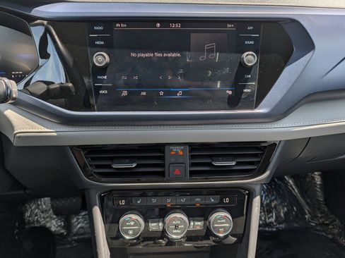 Certified 2024 Volkswagen Taos SE AWD/4WD image 23