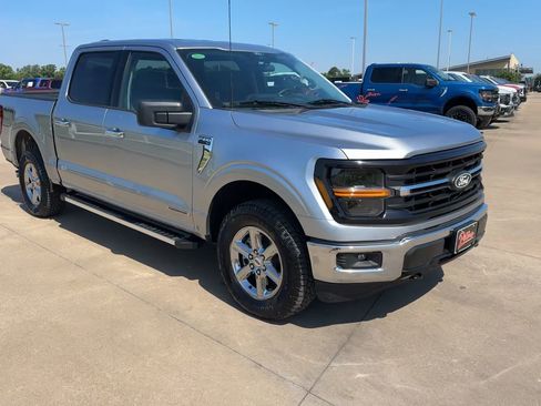 Used 2025 Ford F150 XLT w/ Equipment Group 301A Standard AWD/4WD image 9