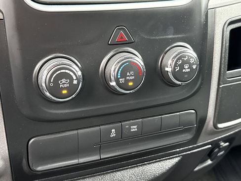 Used 2015 RAM 1500 Express AWD/4WD image 20