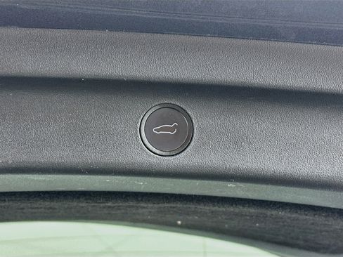 Used 2022 Tesla Model Y Performance AWD/4WD image 30