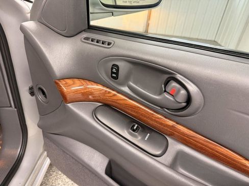 Used 2003 Buick Le Sabre Custom FWD image 36