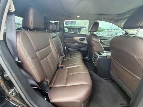 Used 2018 Nissan Murano Platinum w/ Cargo Package FWD image 21