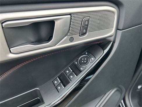 Used 2023 Ford Explorer ST-Line w/ Class IV Trailer Tow Package image 15