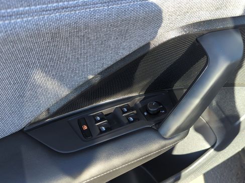 Certified 2025 Volkswagen Tiguan S image 13