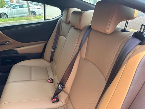 Used 2019 Lexus ES 350 w/ Accessory Package 2 FWD image 4