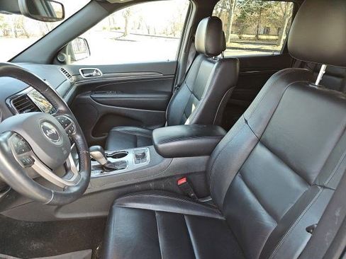 Used 2022 Jeep Grand Cherokee Limited w/ Trailer Tow Group IV image 19