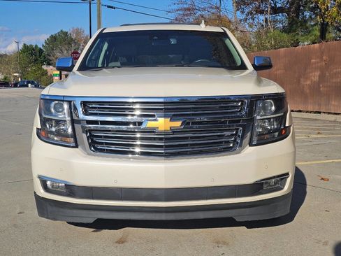 Used 2015 Chevrolet Suburban LTZ image 2