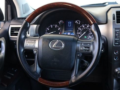 Used 2014 Lexus GX 460 w/ Premium Package image 28