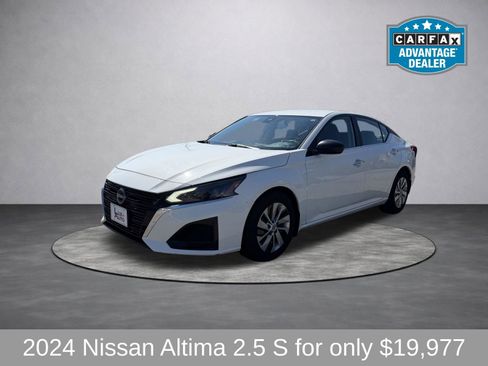 Used 2024 Nissan Altima 2.5 S FWD image 7