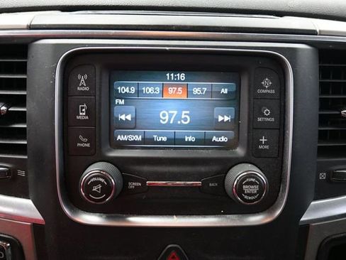 Used 2019 RAM 1500 Classic SLT AWD/4WD image 22