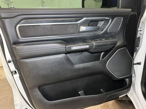 Used 2023 RAM 1500 Laramie AWD/4WD image 22