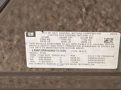 Used 2022 Buick Envision Avenir w/ Technology Package II FWD image 34
