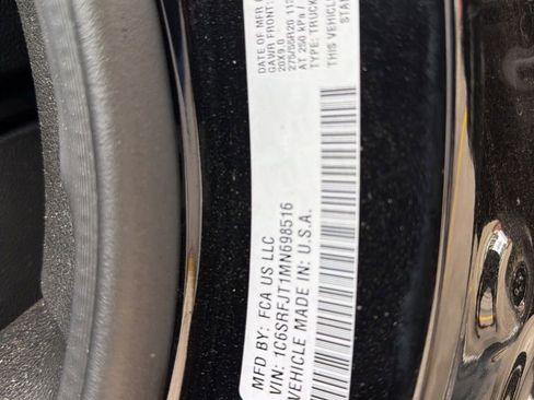 Used 2021 RAM 1500 Laramie AWD/4WD image 19