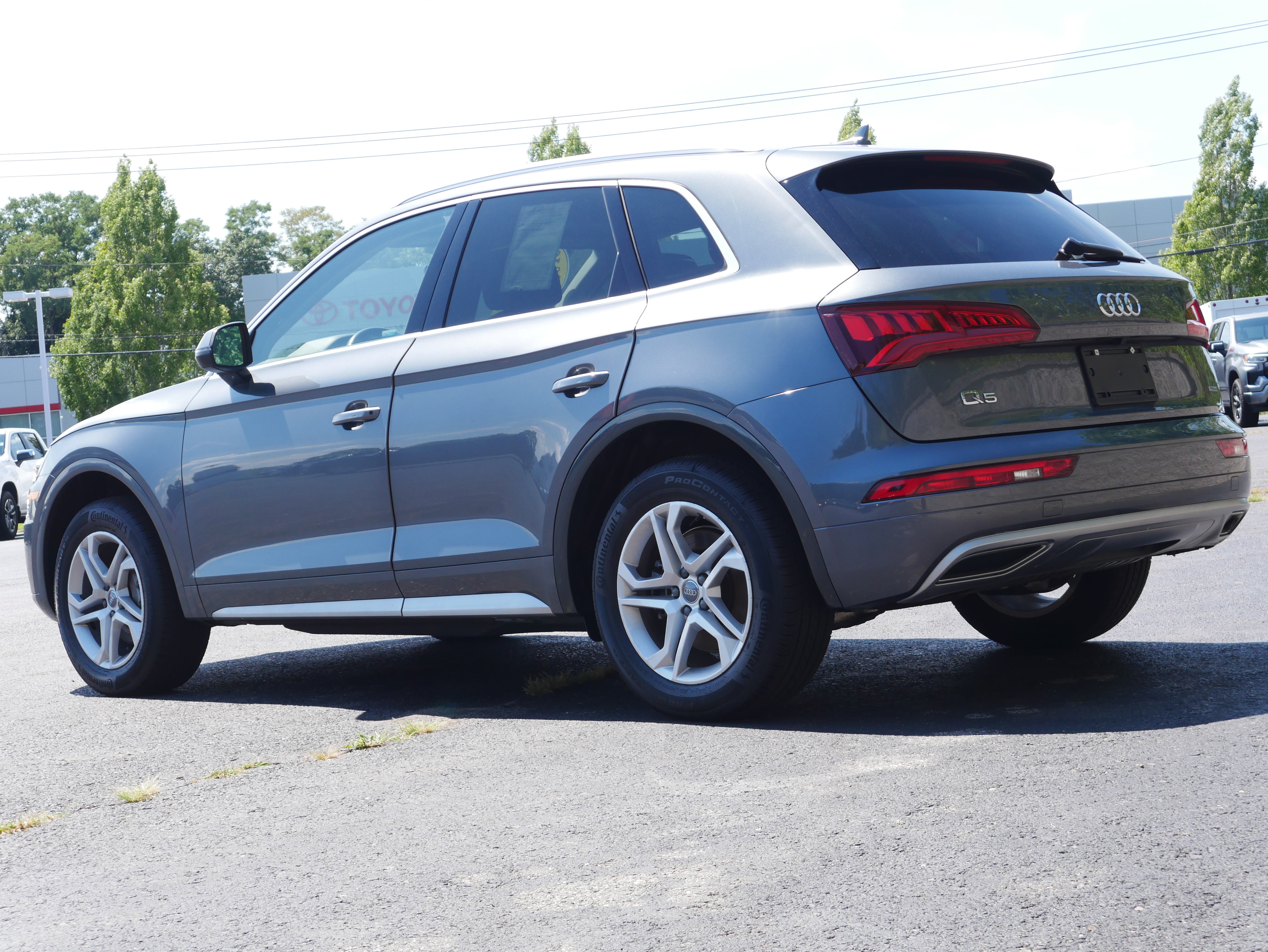 Used 2019 Audi Q5 2.0T Premium w/ Convenience Package AWD/4WD image 4