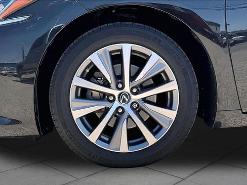 Used 2021 Lexus ES 350 w/ Premium Package FWD image 11