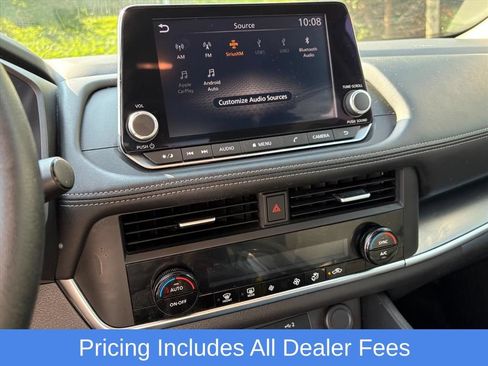 Used 2024 Nissan Rogue SV AWD/4WD image 12