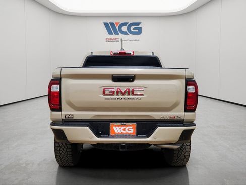 Used 2024 GMC Canyon AT4X AWD/4WD image 12