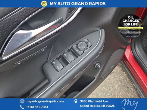 Used 2023 Buick Envision Essence w/ Sport Touring Package AWD/4WD image 18