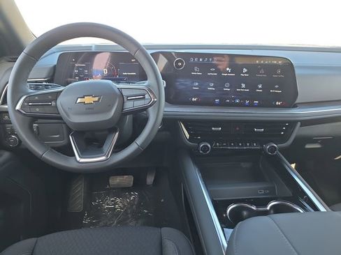 New 2026 Chevrolet Suburban LS AWD/4WD image 11
