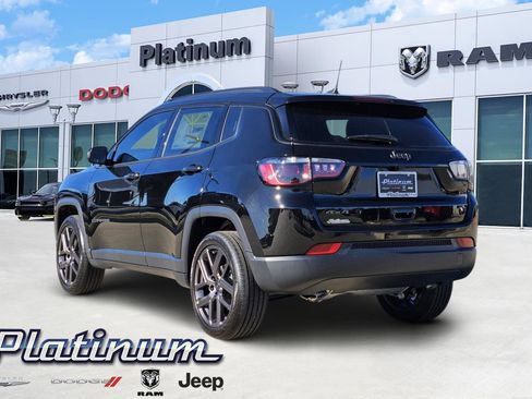 New 2026 Jeep Compass Latitude image 4