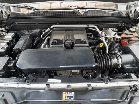 Used 2023 Chevrolet Colorado Trail Boss w/ LPO, Dark Essentials Package AWD/4WD image 20