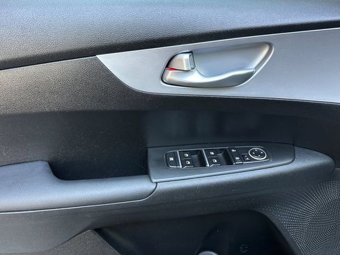 Certified 2024 Kia Forte LXS FWD image 11