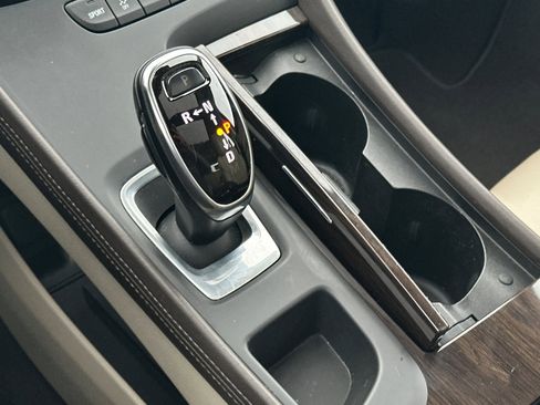 Used 2017 Buick LaCrosse Premium w/ Driver Confidence Package #2 image 20