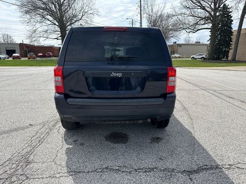 Used 2014 Jeep Patriot Sport image 6